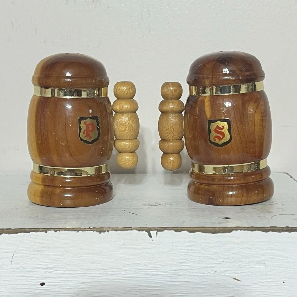 Pair Vintage Salt Pepper Shaker 3